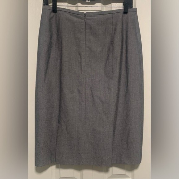 Worthington Ladies Skirt - Picture 2 of 8